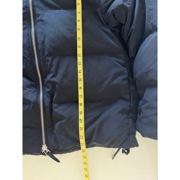 Everlane Puffer Bomber - Picture 7 of 10